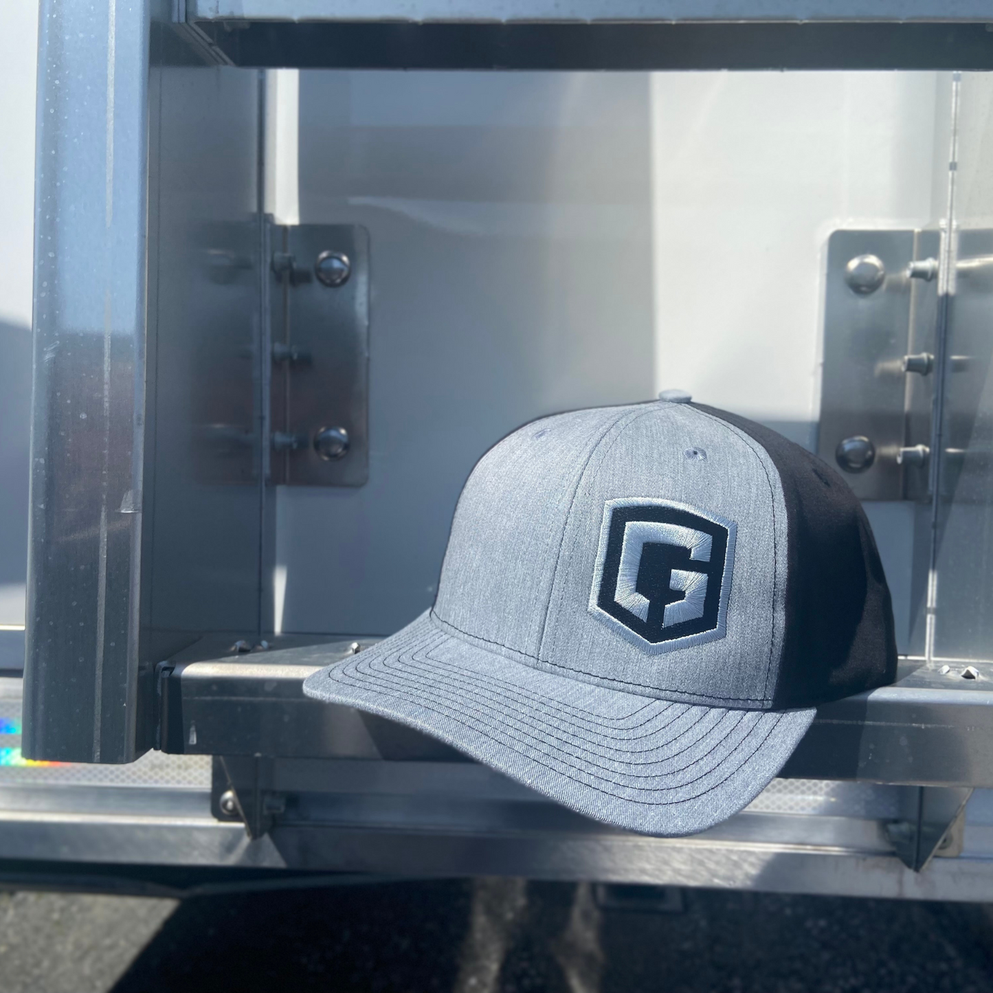 Light Gray Generation Solid Snapback